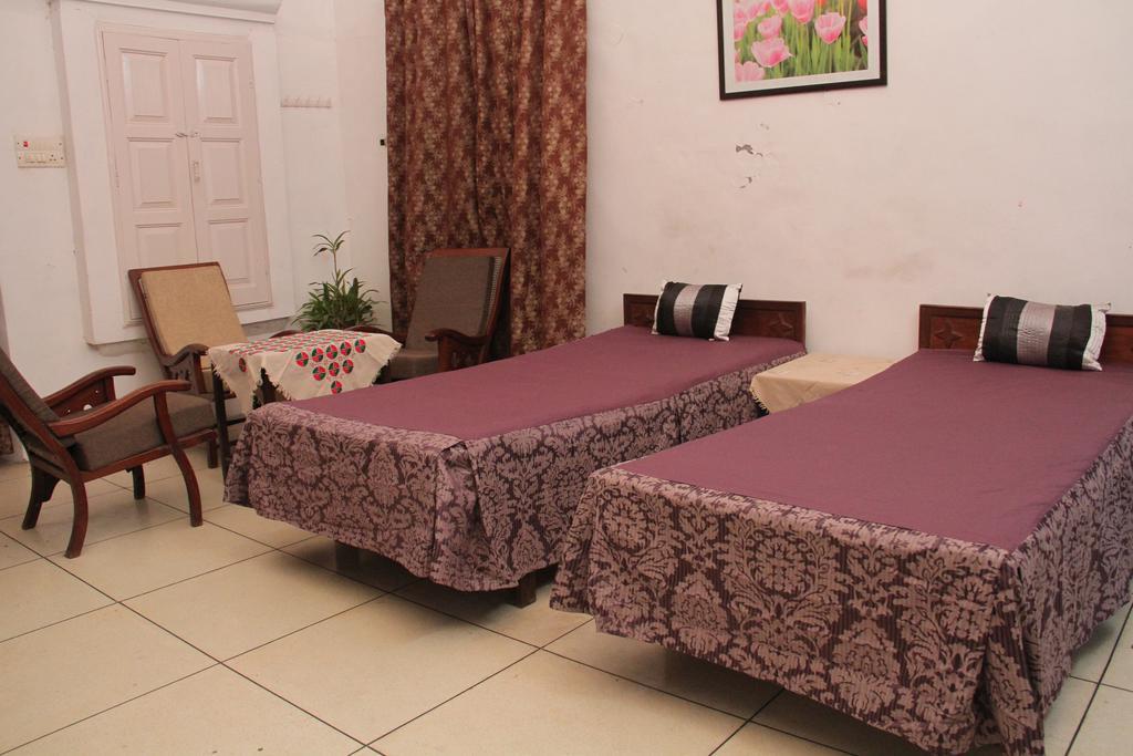 Tourist Guest House Amritsar Oda fotoğraf